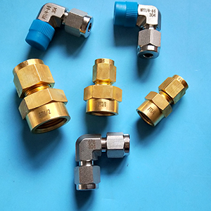 卡套式接頭組合件